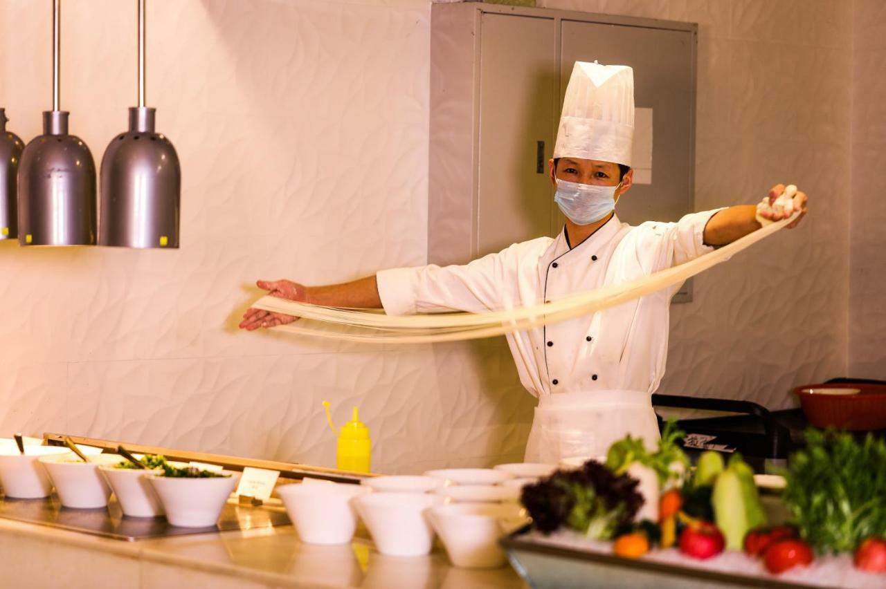 Haikou Meilan International Airport Hotel 4*